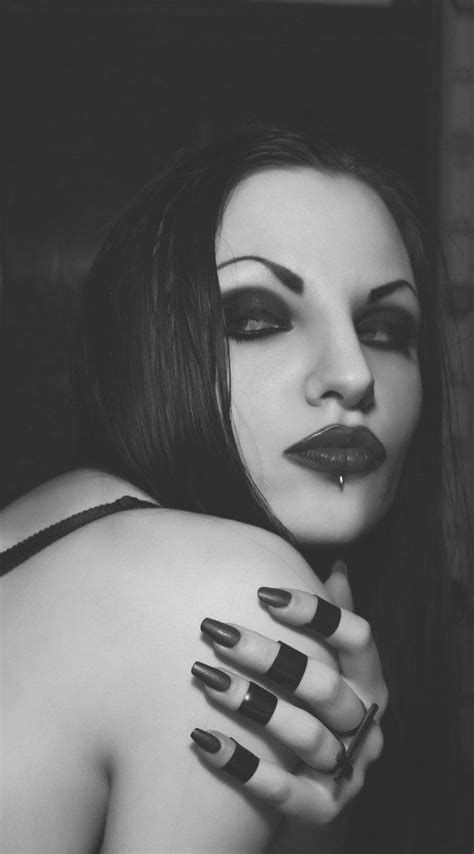 Pin By Hagen Lastkiss On Dark Beauty Goth Women Dark Beauty Gothic Girls