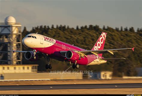 Ja825p Peach Aviation Airbus A320 At Tokyo Narita Intl Photo Id