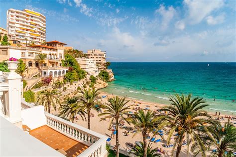 Marzysz o lazurowym morzu, słonecznych plażach i imprezach do rana? My way travel blog: Majorka