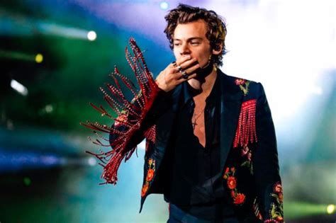 harry styles en bogotá horario recomendaciones y datos para disfrutar concierto revista vea