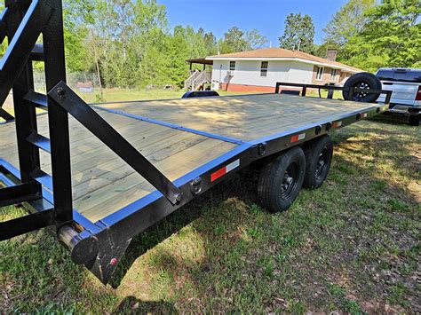 2024 LIKE NEW DECKOVER TRAILER with dovetail - Vehicle Trailers