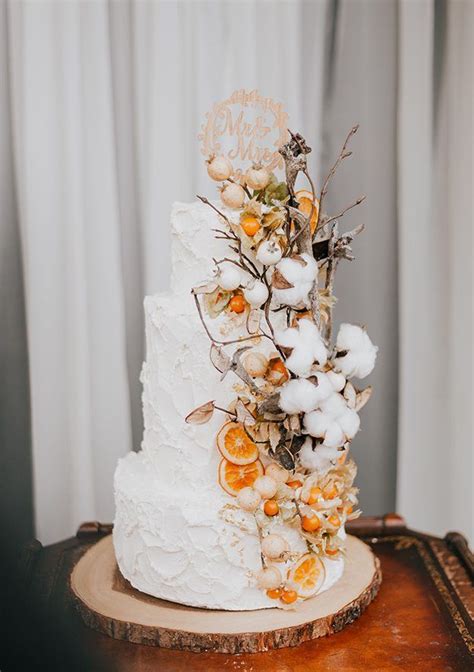 Situé dans la ville de gémenos, le maeva est l'endroit rêvé pour organiser la réception de mariage de vos rêves, dans un cadre d'exception ! Un gâteau de rêve pour un mariage d'hiver | Mariage Québec ...