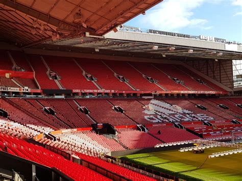 Manchester United May Pull Down Old Trafford Coliseum