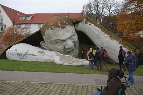 Pics 10 Unusual And Creative Sculptures Around The World