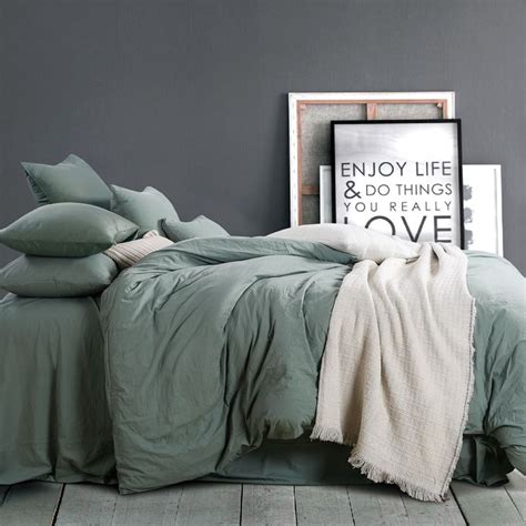 The images below show how bedding can be. Hotel Brand Bedding