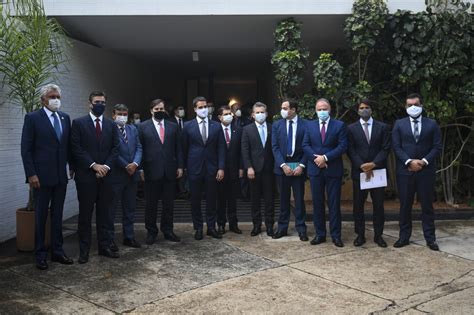 Ao clicar em aceitar todos, permitirá que sejam usados todos os cookies. Governadores querem que o governo federal compre a ...