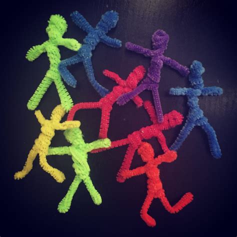 Pipe Cleaner People Art Projects For Kids