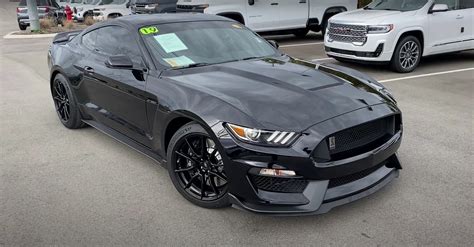 Video 2019 Ford Mustang Shelby Gt350 In Depth Tour Mustang Specs