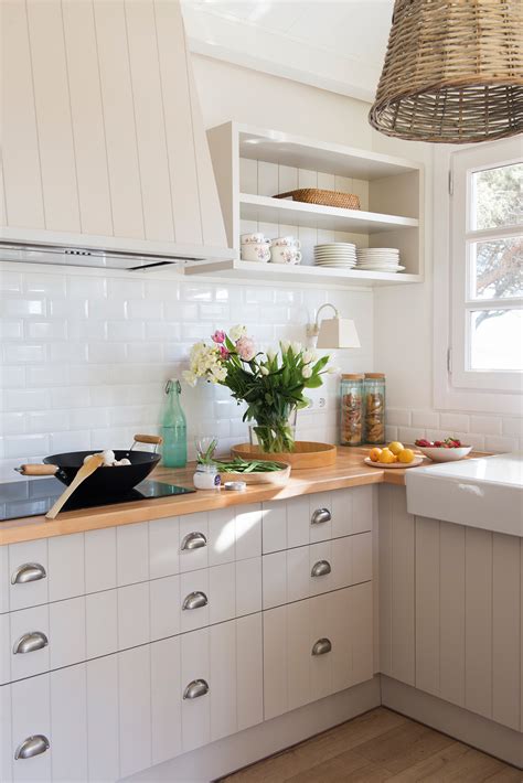 1) limpiar bien con agua hirviendo y una rejilla limpia. Muebles de cocina - ElMueble