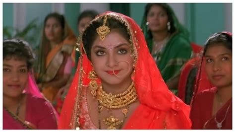Divya Bhartiस्कूल से बचने के लिए फिल्मी दुनिया में आई थीं दिव्या भारती इस फिल्म से रातोंरात