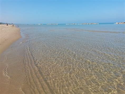 .centro di termoli a due passi dal mare servizi, appartamento piano rialzato 80 mq con 40 mq di vendesi in termoli zona rio vivo appartamento di 100 mq con ampi balconi vista mare ottimo per casa. Il mare - Foto di Borgo Medievale di Termoli - Tripadvisor