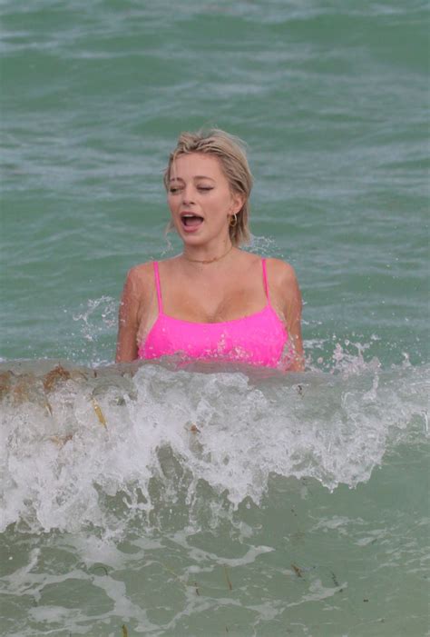 Caroline Vreeland In Pink Swimsuit Gotceleb