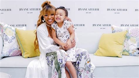 kairo forbes gives her mom dj zinhle two gold stars affluencer