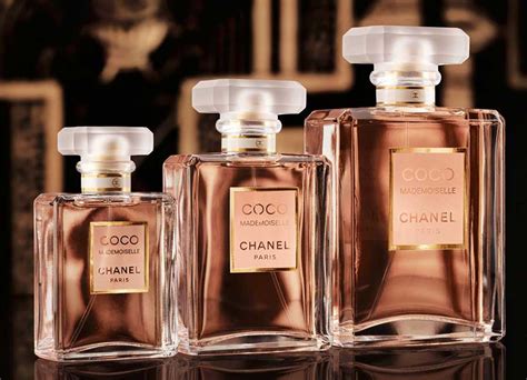De geur is geïnspireerd op een eigenzinnige franse mademoiselle die elke dag iets nieuws te ontdekken heeft. Chanel Launches New Coco Mademoiselle To 'Perfume Your Dreams'