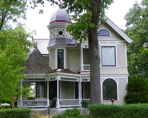 The Magruder House Built In 1892 Located At 691 S Chicago Ave