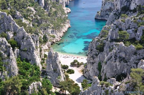 Plage D En Vau Et La Petite Aiguille Calanque Plage Marseille Et