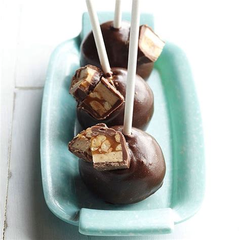 From classic christmas cookie recipes to festive christmas tree decorating ideas, you'll find everything you need to celebrate the holiday. Better Homes and Gardens Magazine, July 2013 | Eat Your Books