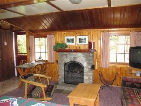 Check spelling or type a new query. 44 best One Room Cabin images on Pinterest | Little houses ...