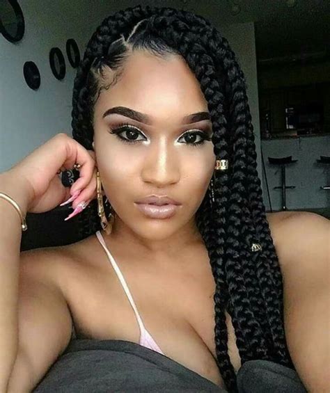 Elle a les cheveux noirs. 125 Braids for Black Women