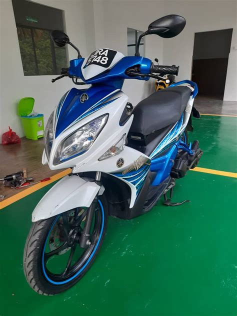 Yamaha hong leong yamaha motorcycles (hlym) menjual yamaha 135 lc special edition v6 dengan harga 7.118 ringgit malaysia sama dengan rp.25.306.349,57 rupiah indonesia dengan catatan Yamaha Nouvo LC 135 - Beli Motor Yamaha Melalui Bidaan Online