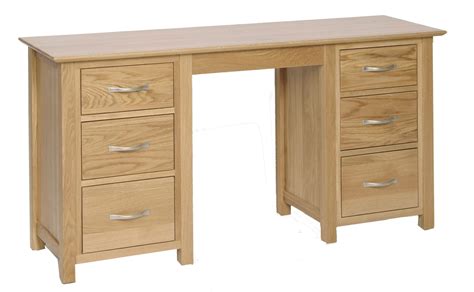 Norwich Oak Double Pedestal Dressing Table | Edmunds & Clarke Ltd