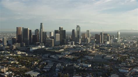8k Stock Footage Aerial Video Approaching The Skyline In