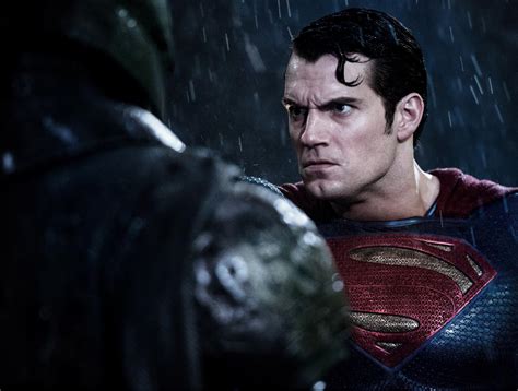 New Batman V Superman Clip With Bruce Wayne And Clark Kent Revealed