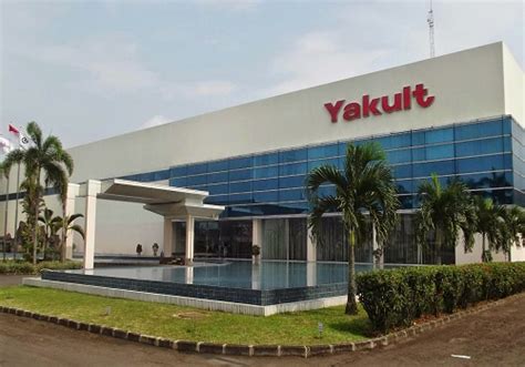 Lokasi pabrik yakult ini berada di desa pewawahan cicurug sukabumi, jawa barat, dengan luas tahan 50.000 m2 dan luas bangunan 12.925 m2. Lowongan Kerja PT Yakult Indonesia Persada - lowkerku.com