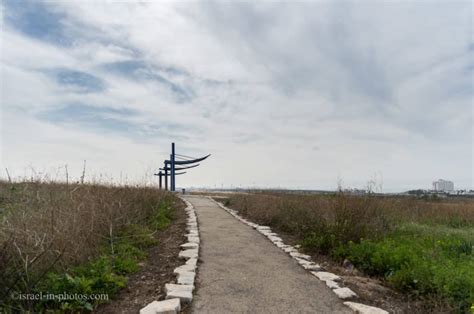 במסגרת שיפור השירות לתושבי העיר עכו, החלה בימים אלה עיריית עכו במתן שירות מקוון חדש: עכו - מדריך למבקרים - מפה, אטרקציות מובילות, מסלולי טיול