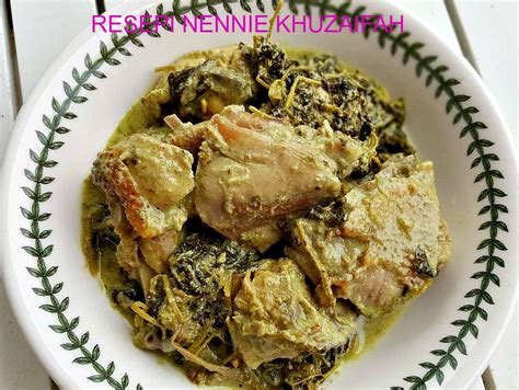 Kalo kebiasaan di keluarga besar nenek saya. RESEPI NENNIE KHUZAIFAH: Gulai ayam kampung sayur maman