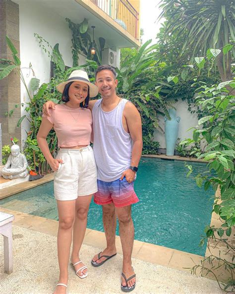 Dia memiliki susu yang besar yang berukuran 36 c dengan body yang sangat sexy, terlihat seperti artis. "Aku Tak Mengandung Kau Yang "Bitter" - Diasak Soalan Bila ...