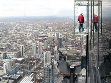 Indoor things to do in chicago. 10 Incredible Things You Must Do In Chicago - Hand Luggage ...