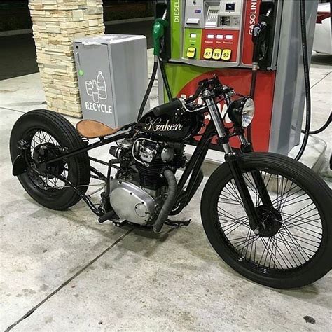 The front half of the bike is the original xs650 frame. lowbrowcustoms: "Digging this Yamaha XS650 chopper by ...