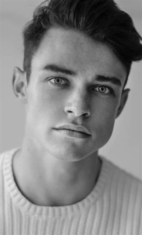 Thomas doherty's parents try to stay out of the limelight. Thomas Doherty - Bio, Age, Height, Weight, Net Worth ...