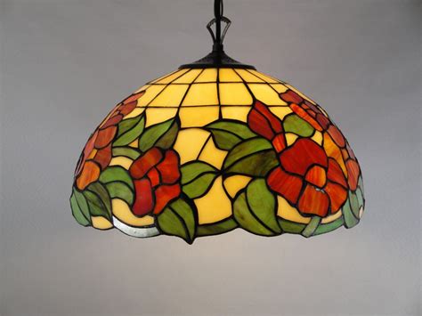 Do you think tiffany style ceiling light seems great? Revamping Your Home Using Tiffany Style Ceiling Lights ...