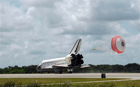 View Of The Landing Of The Sts 118 Space Shuttle Endeavour At Ksc