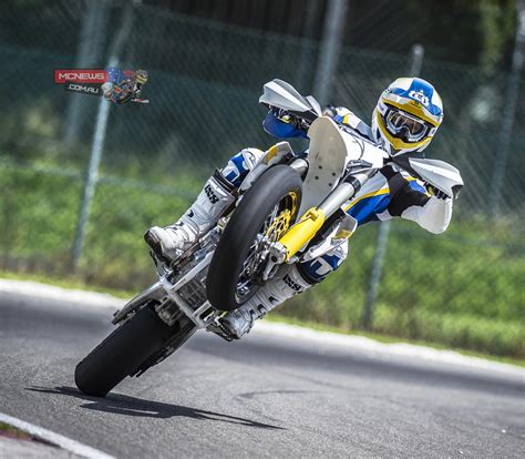 Finden sie viele günstige motorrad angebote bei neu husqvarna fe 450 2021 six days edition inserat online seit 01.04.2021, 10:30. Husqvarna FS450 | Supermoto is back | MCNews.com.au