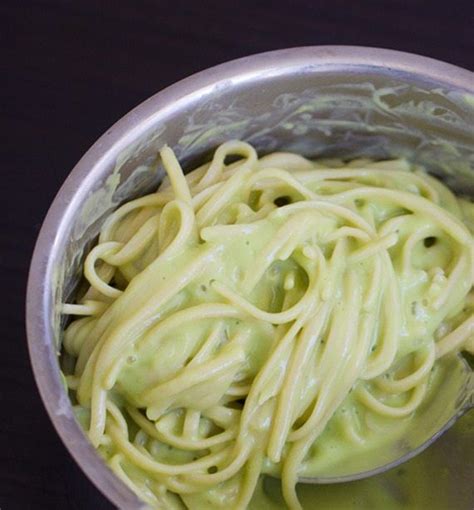This Avocado Alfredo Pasta Sauce Is So Good Youll Swear It Must Be