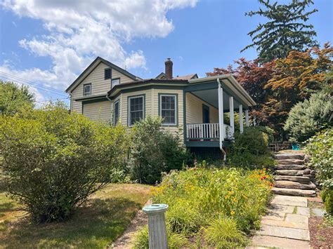 Syracuse Residence - 1821 Home Upgrade, Westwood, NJ