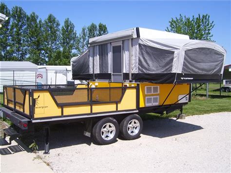 Starling Travel The 2006 Fleetwood Scorpion Toy Hauler A Tent