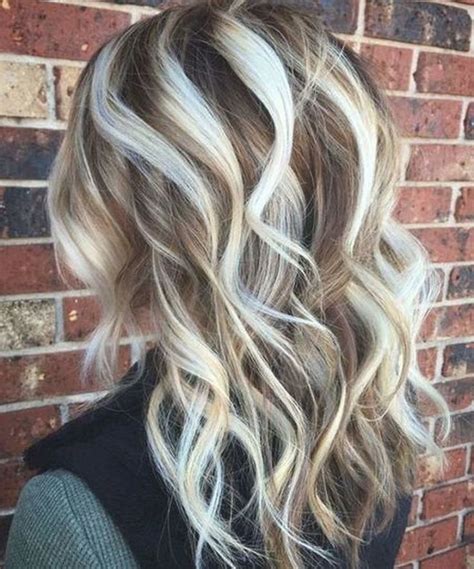 40 Gorgeous Threesome Hairstyles With Wavyblondeombre Hair Platinum