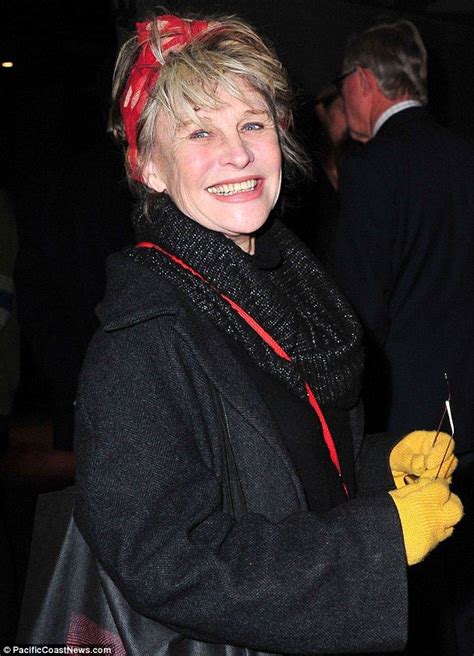 Still Looking Good Julie Christie 71 Holds Onto Youthful Appearance