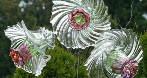 Saying no will not stop you from seeing etsy ads or impact etsy's own personalization technologies, but it may make the ads you see less relevant or more repetitive. 20+ Upcycled Garden Glass Flowers Made of Old Plates