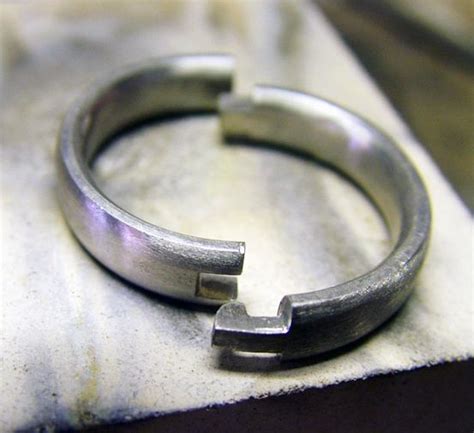 Hinged Wedding Rings For Arthritic Fingers Jenniemarieweddings