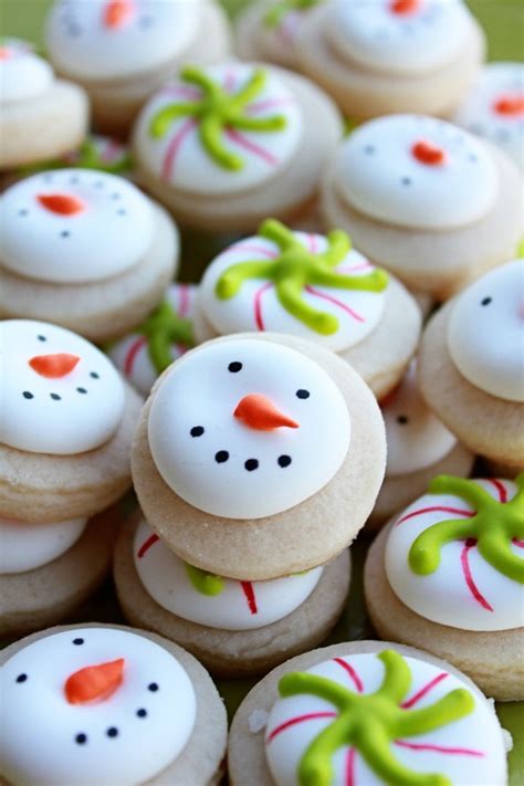 When you want to assemble different christmas cookies on trays, pull your boxes out of the freezer and place a few cookies on each tray. 17 Delicious Christmas Cookie Samples