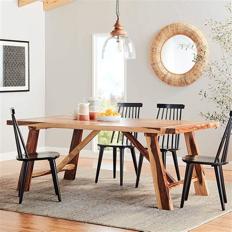 Farmhouse Dining Tables That Are Overflowing With Rustic Charm