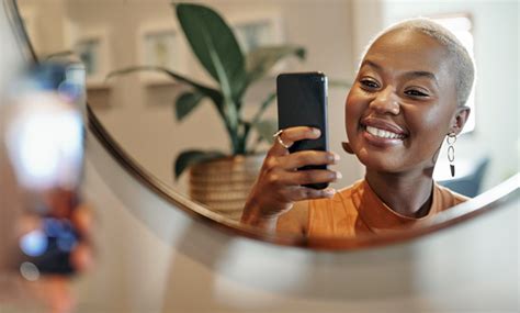 how to take mirror selfies perfectly with your phone emerald spa