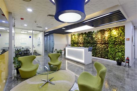 Green Walls A Cool Design Accent For Offices With Personality