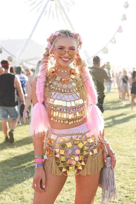 These Trendy Af People At Coachella Will Transport You To The Festival