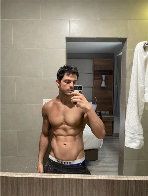 Alexissuperfans Shirtless Male Celebs Zach Tinker Shirtless Mirror